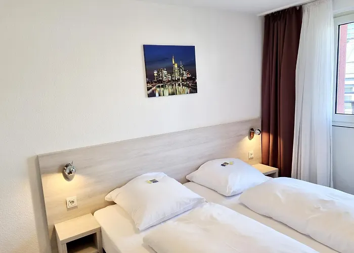 Adler Frankfurt Otel 3*