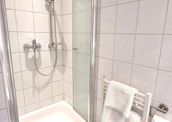 Otel Adler Frankfurt